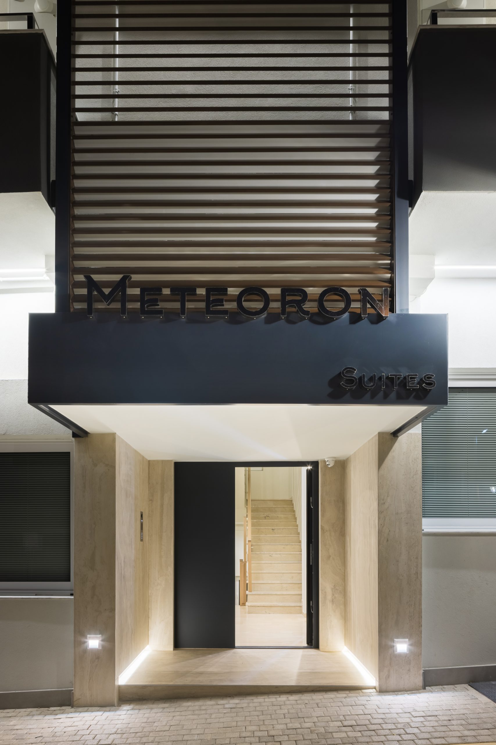 Meteoron Luxury Suites