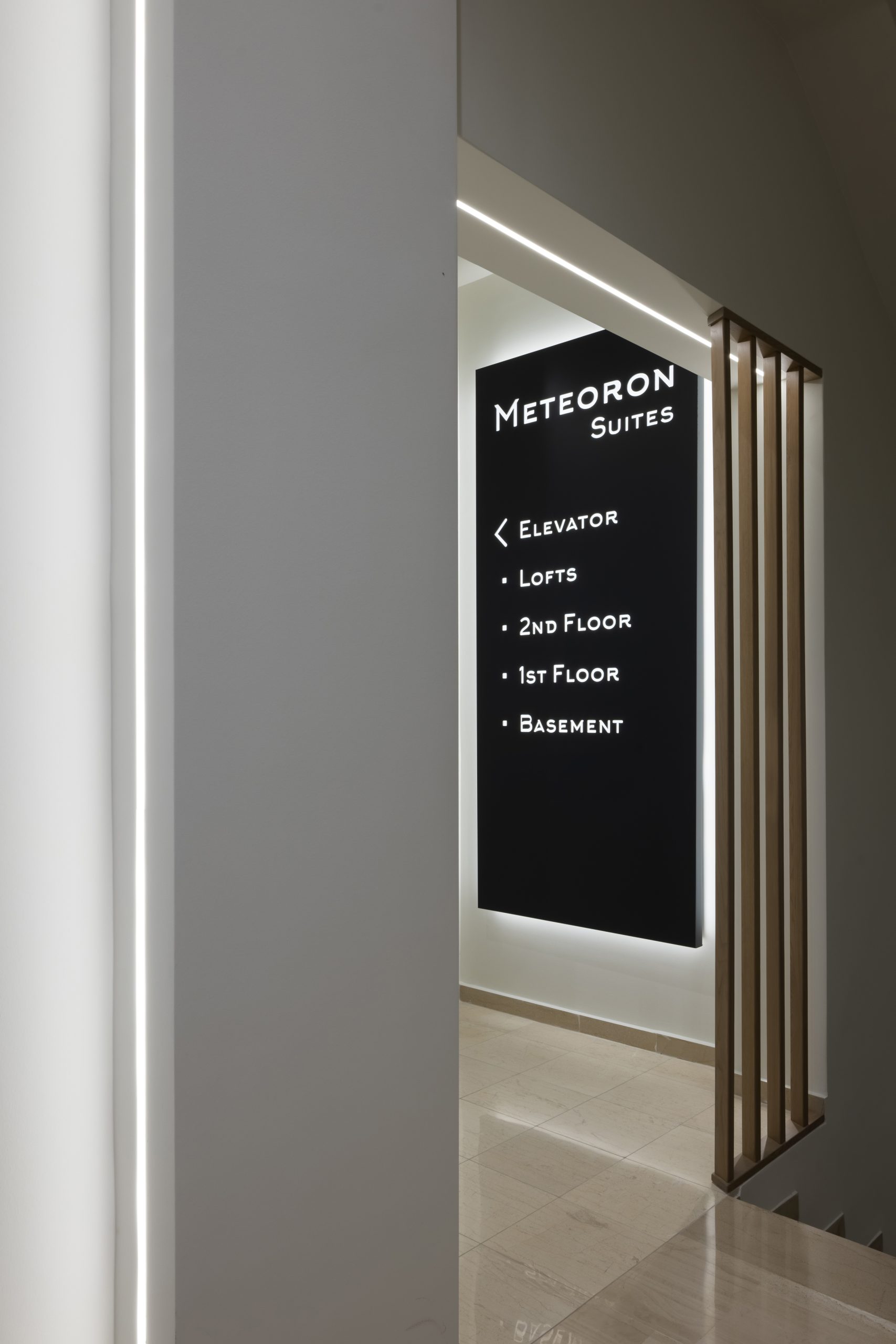 Meteoron Luxury Suites