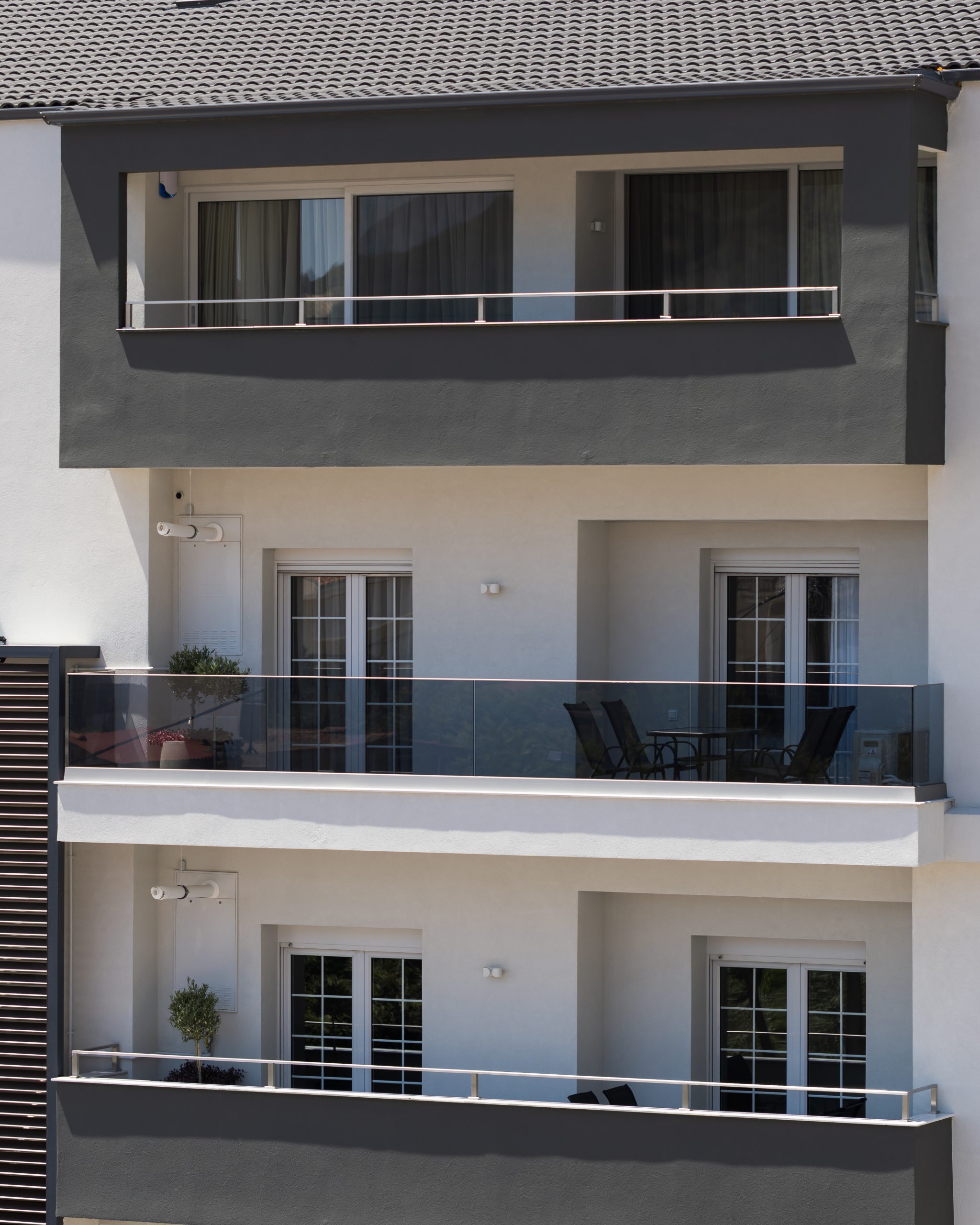 Meteoron Luxury Suites
